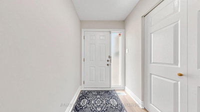 2571 Kennedy Road • Toronto, ON photo 4