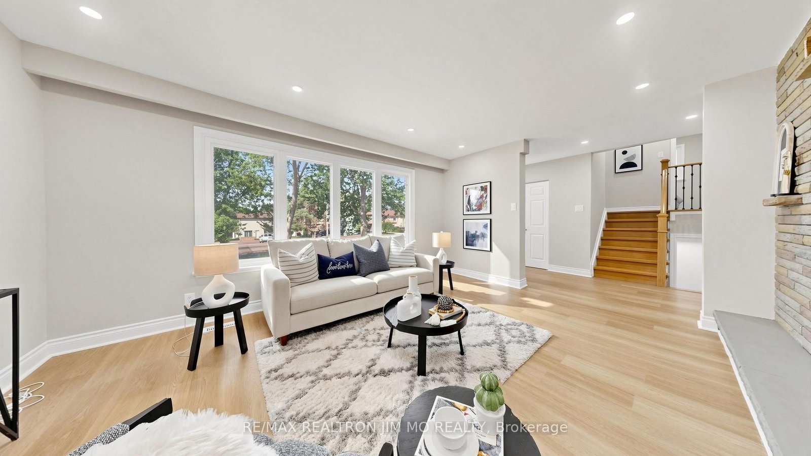 2571 Kennedy Road • Toronto, ON photo 7