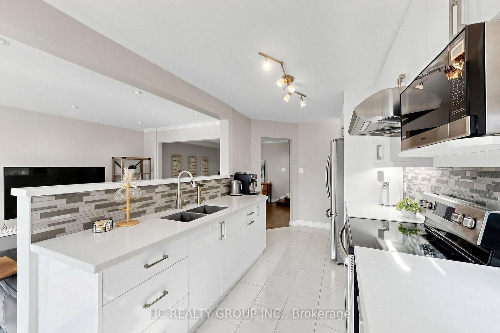 14 Becca Hall Trail • Toronto, ON photo 16