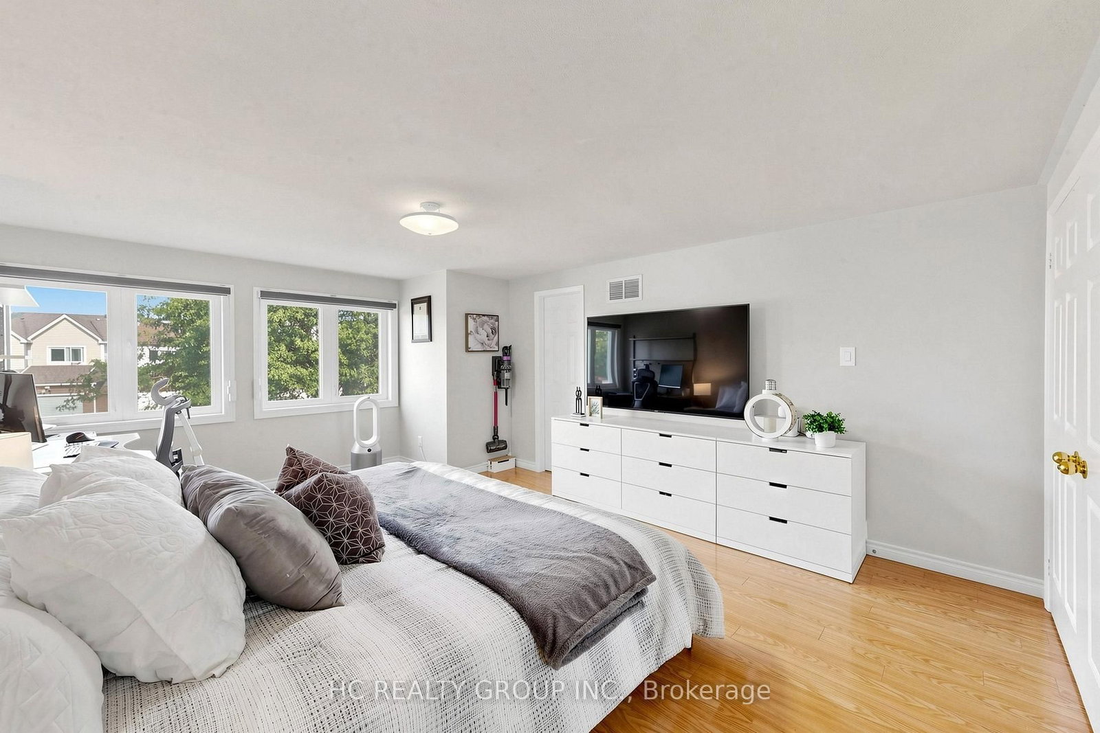 14 Becca Hall Trail • Toronto, ON photo 28