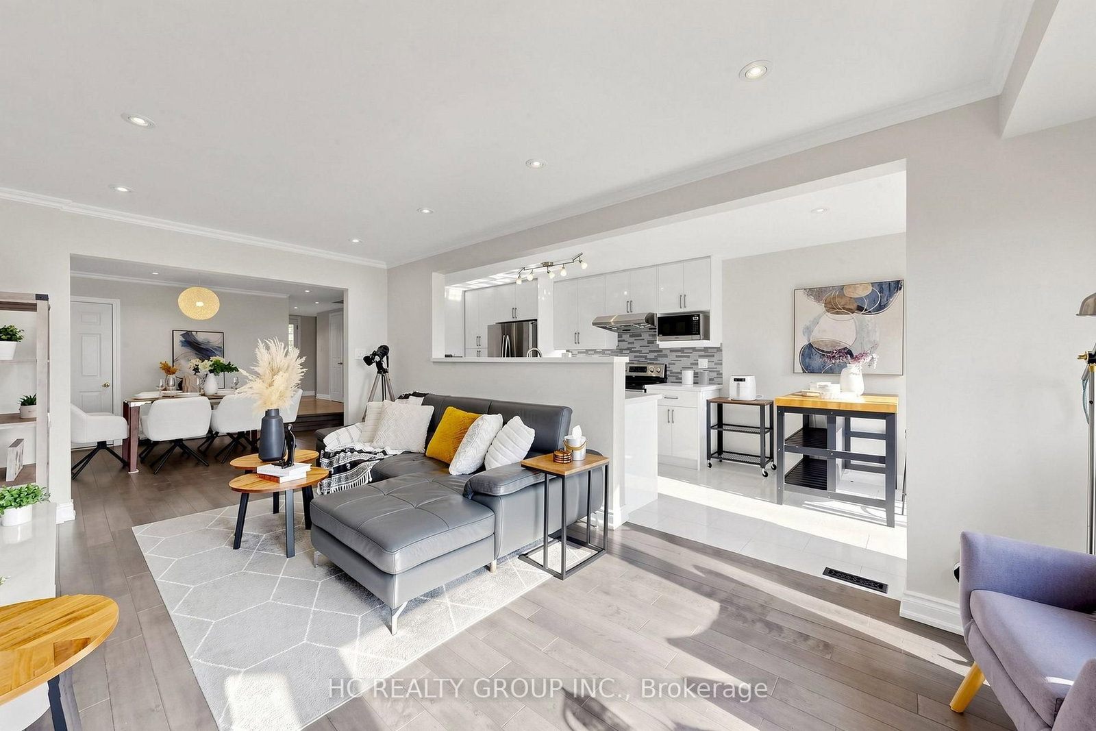 14 Becca Hall Trail • Toronto, ON photo 6