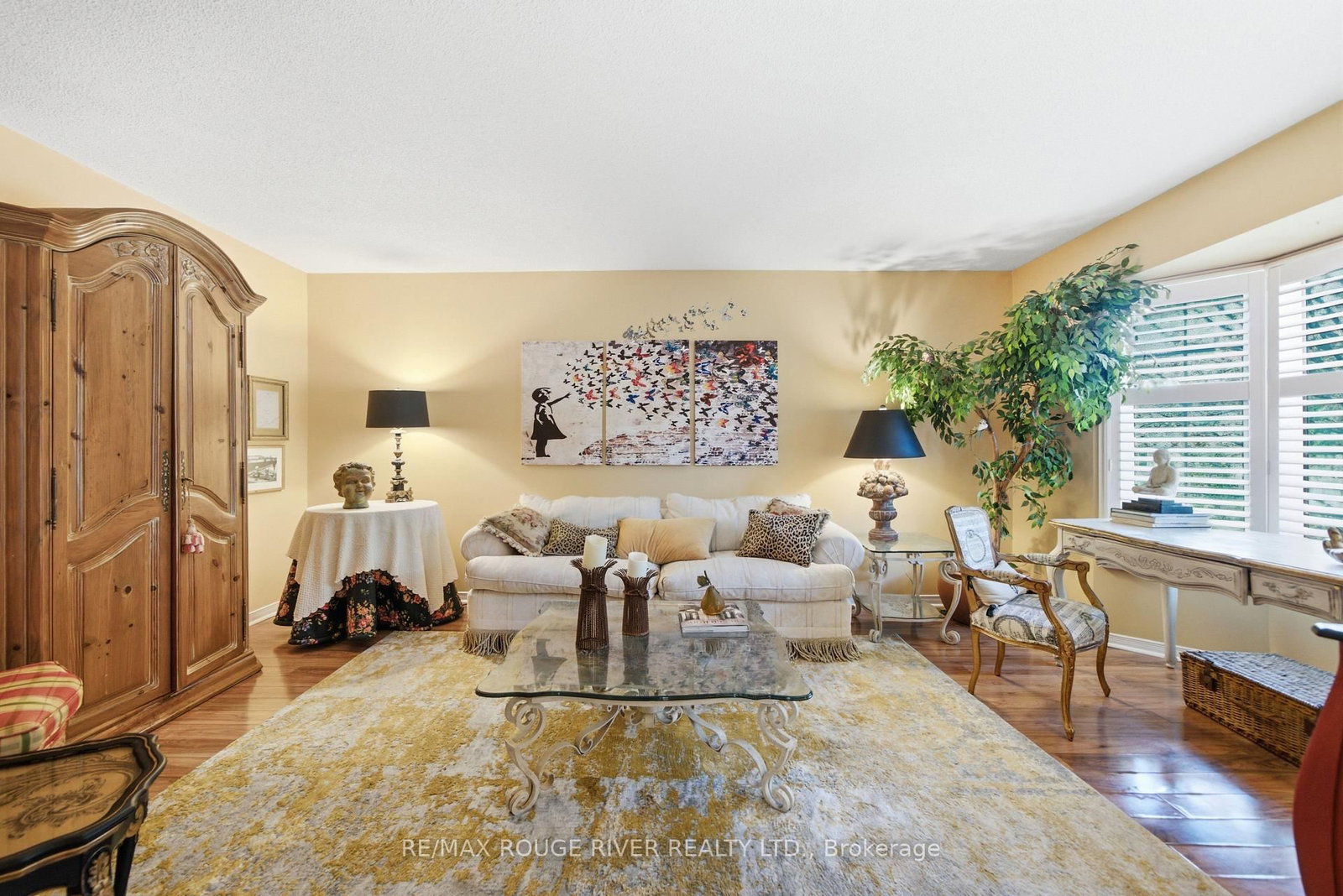 909 Ridge Valley Drive • Oshawa, ON photo 5