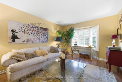 909 Ridge Valley Drive • Oshawa, ON photo 7