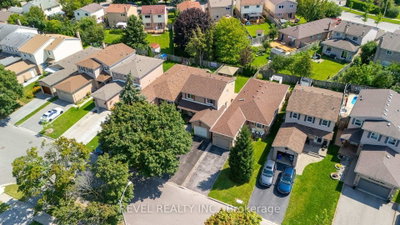 18 Longstaff Drive • Ajax, ON photo 2