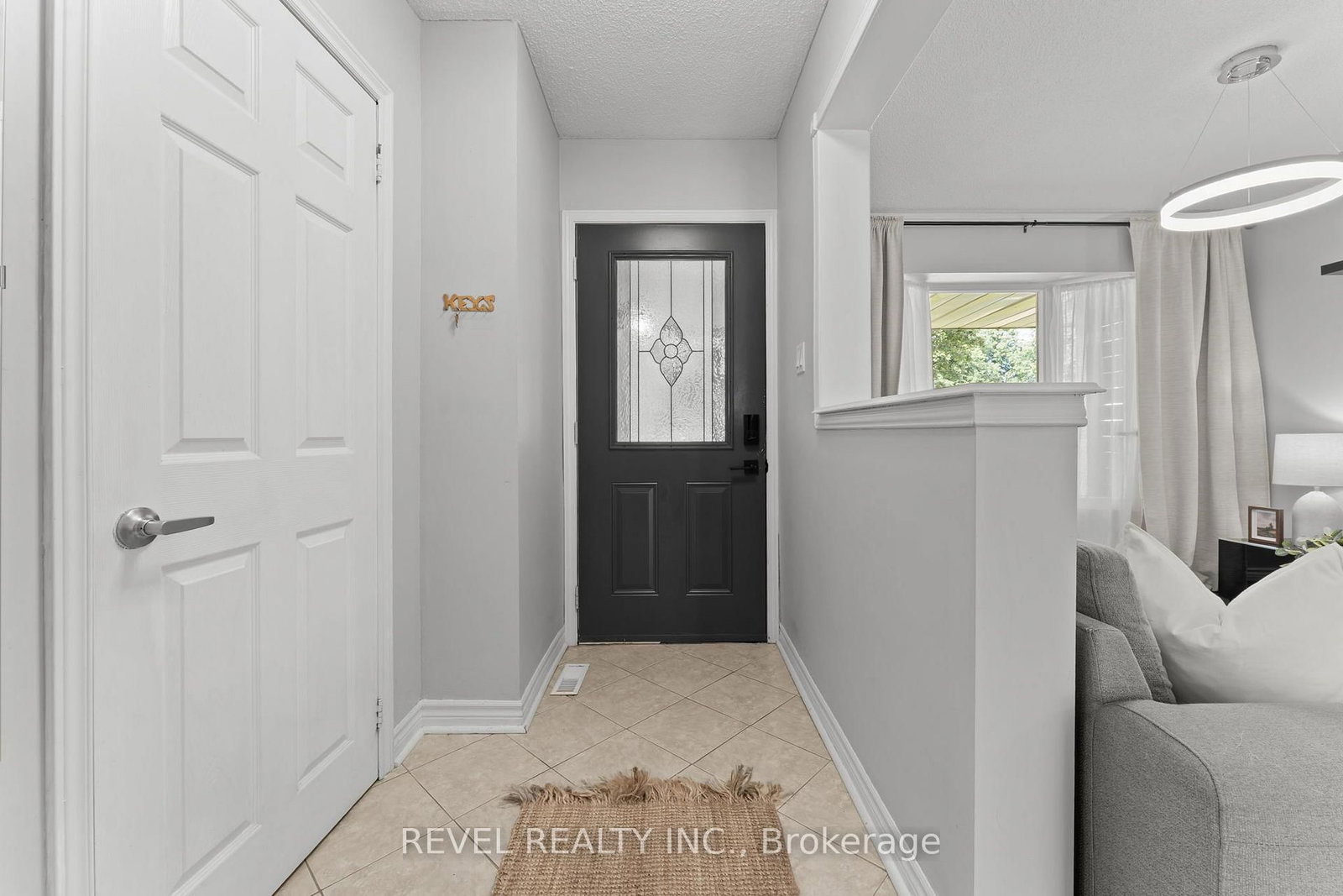 18 Longstaff Drive • Ajax, ON photo 3