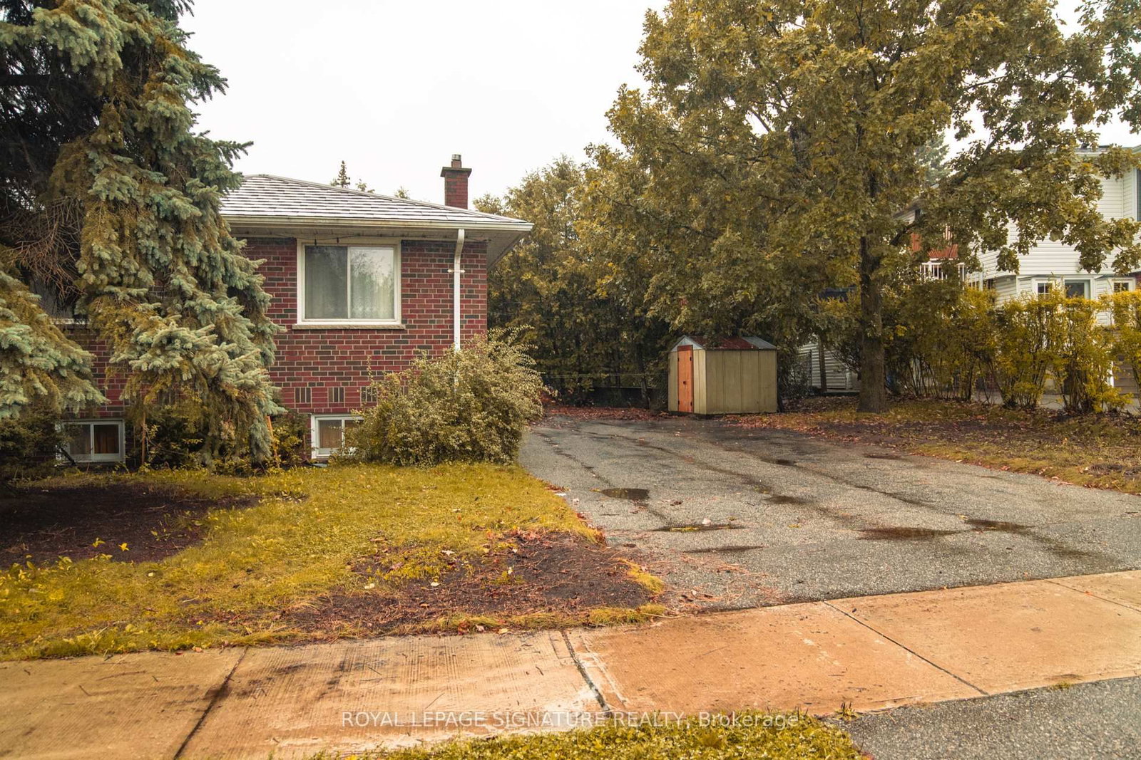 2 Brantwood Drive, Toronto 4