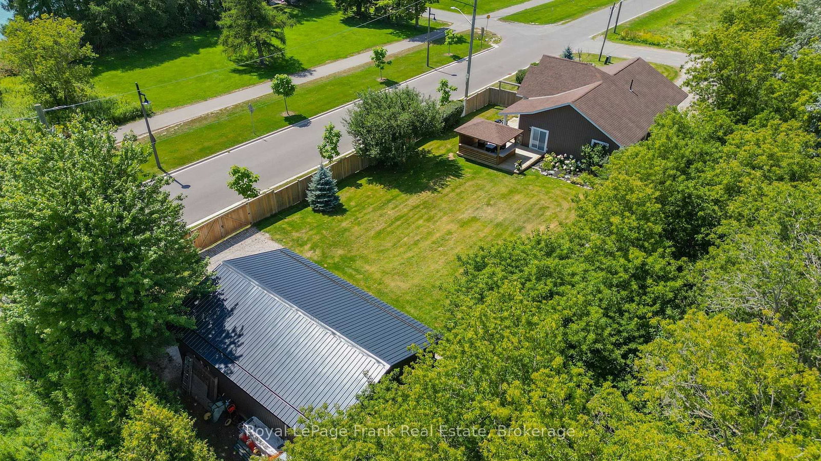 86 East Beach Road • Clarington, ON photo 10