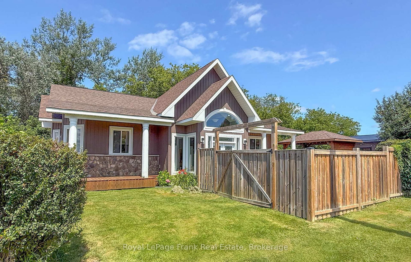 86 East Beach Road • Clarington, ON photo 12