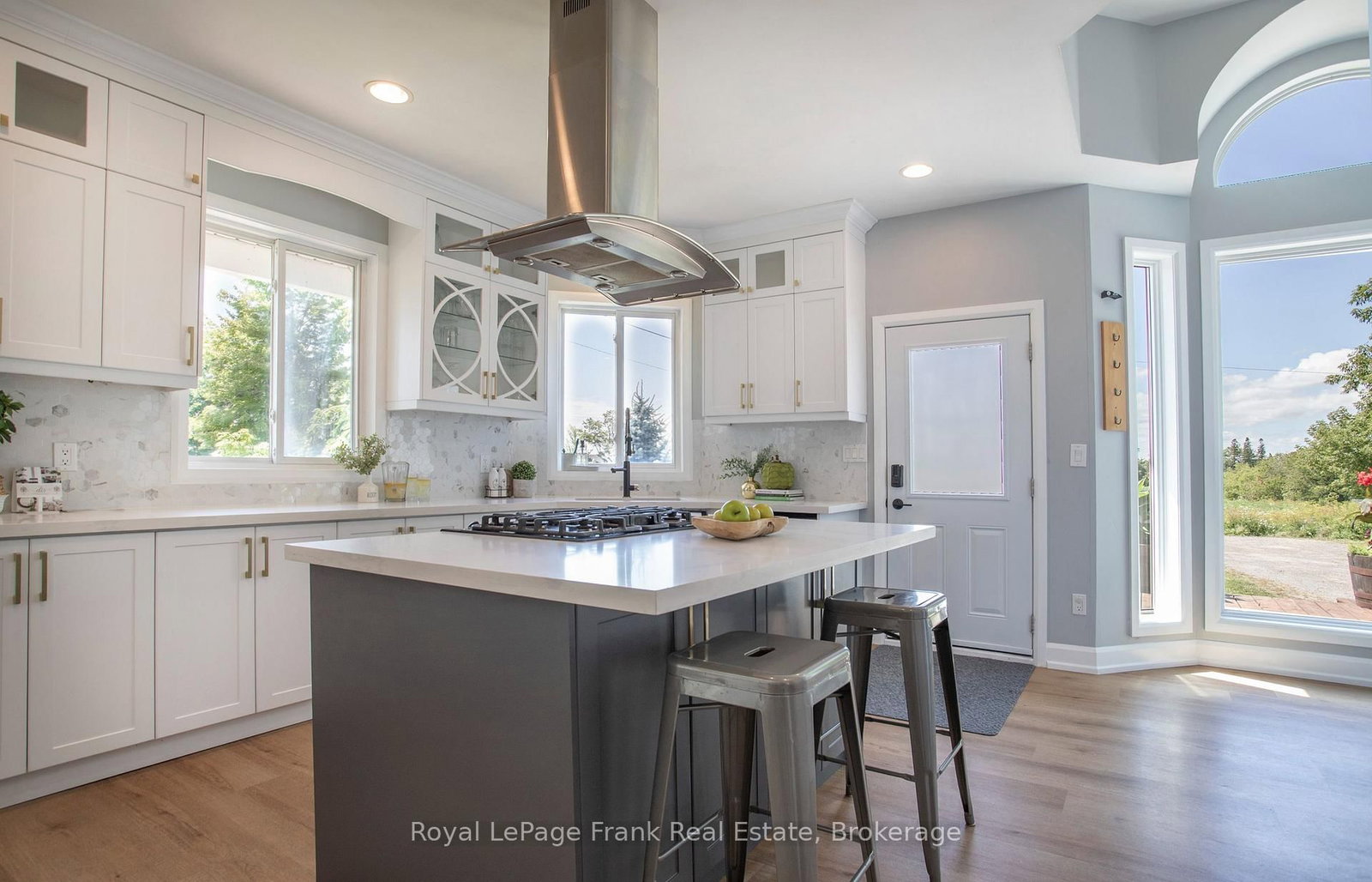 86 East Beach Road • Clarington, ON photo 15