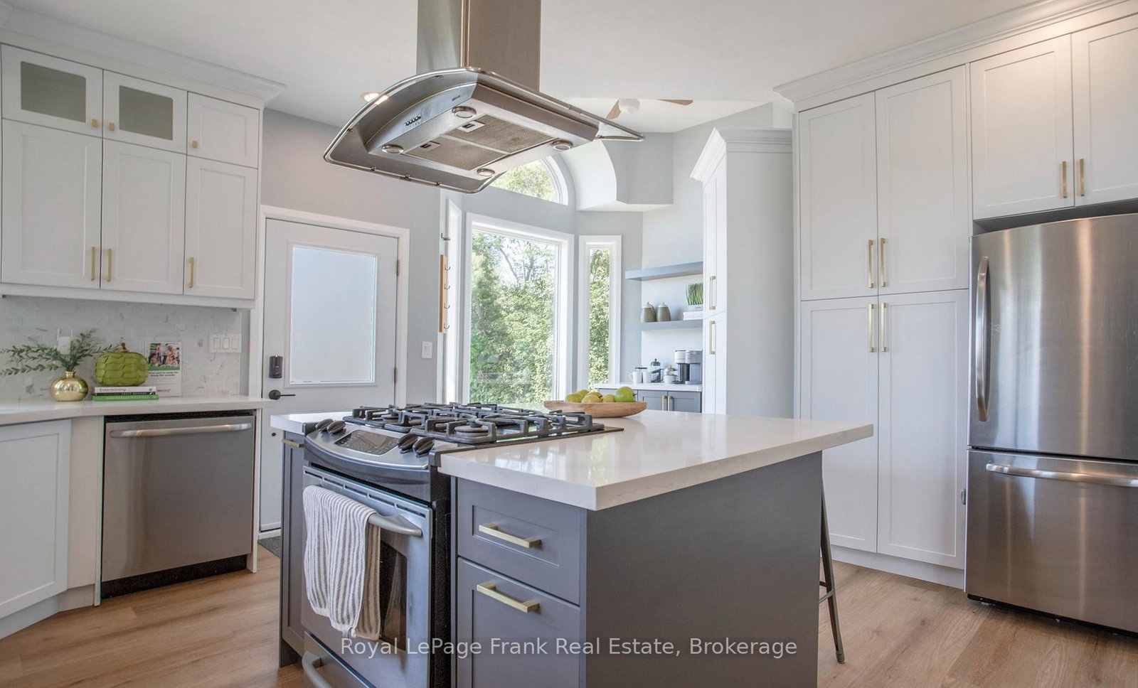 86 East Beach Road • Clarington, ON photo 18