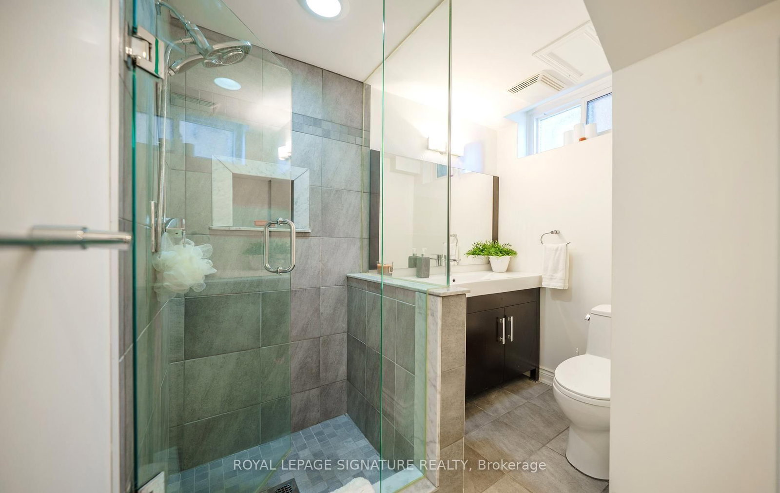 5 Manorwood Road • Toronto, ON photo 35