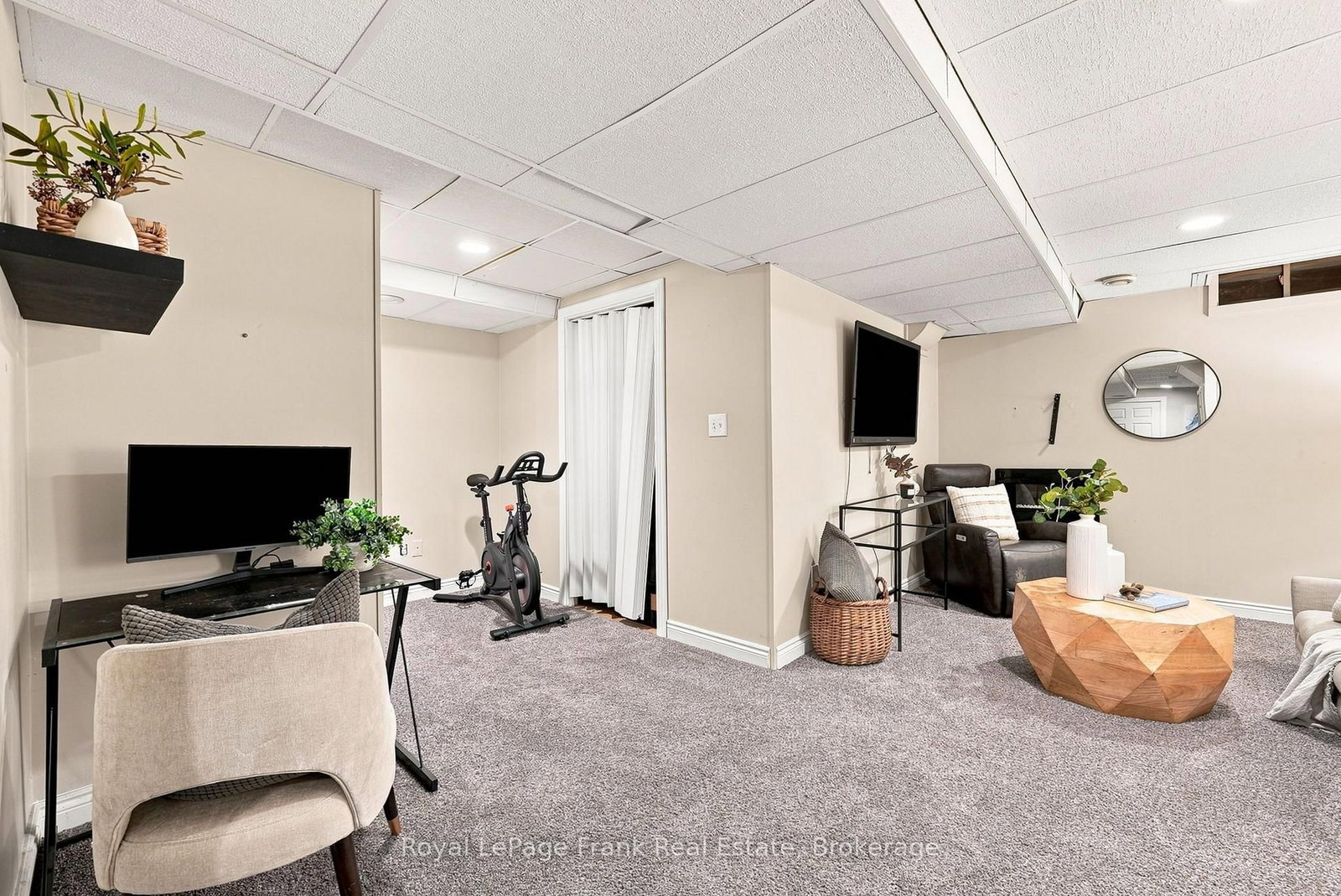 92 Tremount Street • Whitby, ON photo 15