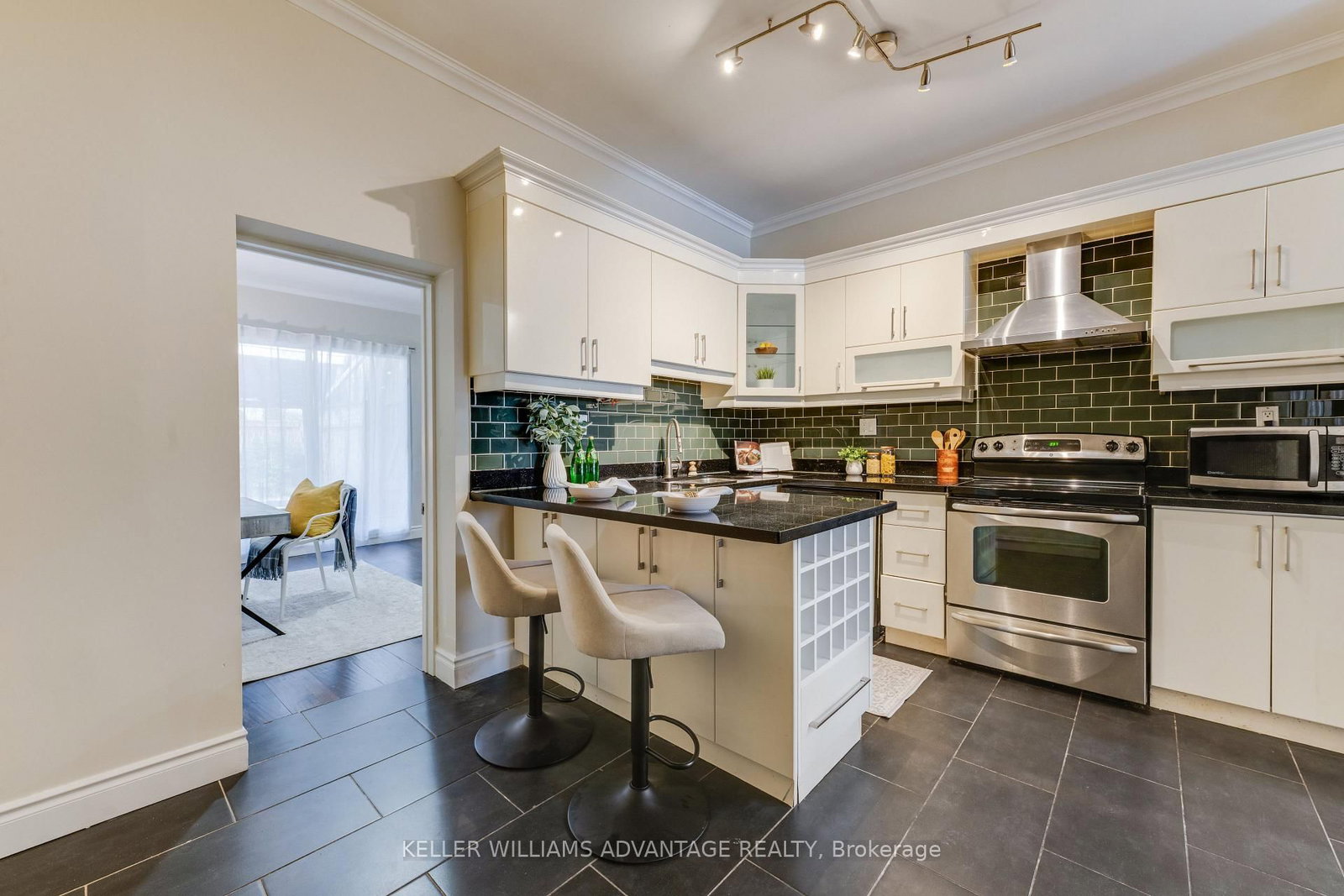 491 Jones Avenue • Toronto, ON photo 17
