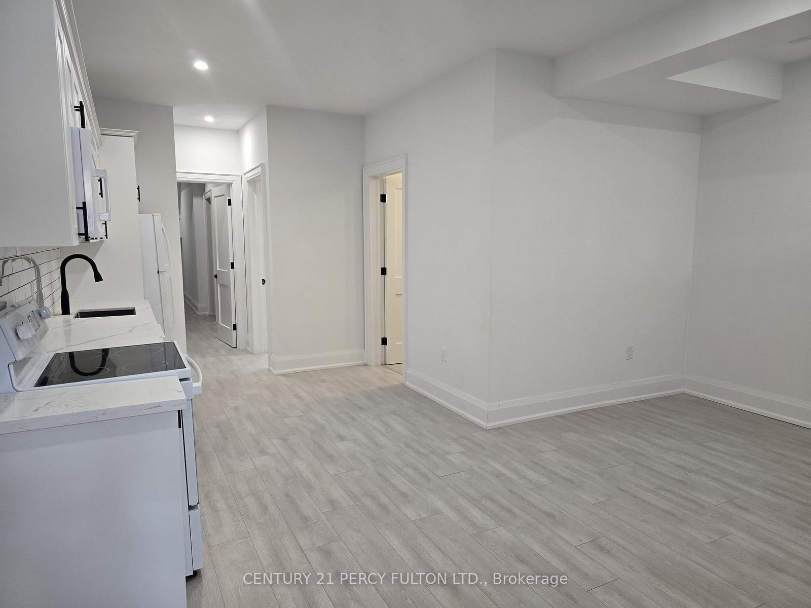 Bsmt - 195 Danforth Road, Toronto 3