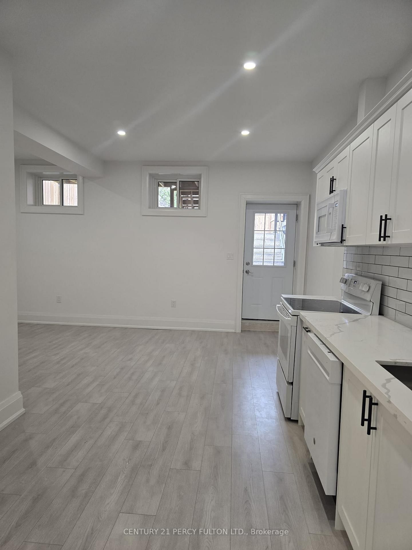 Bsmt - 195 Danforth Road, Toronto 4