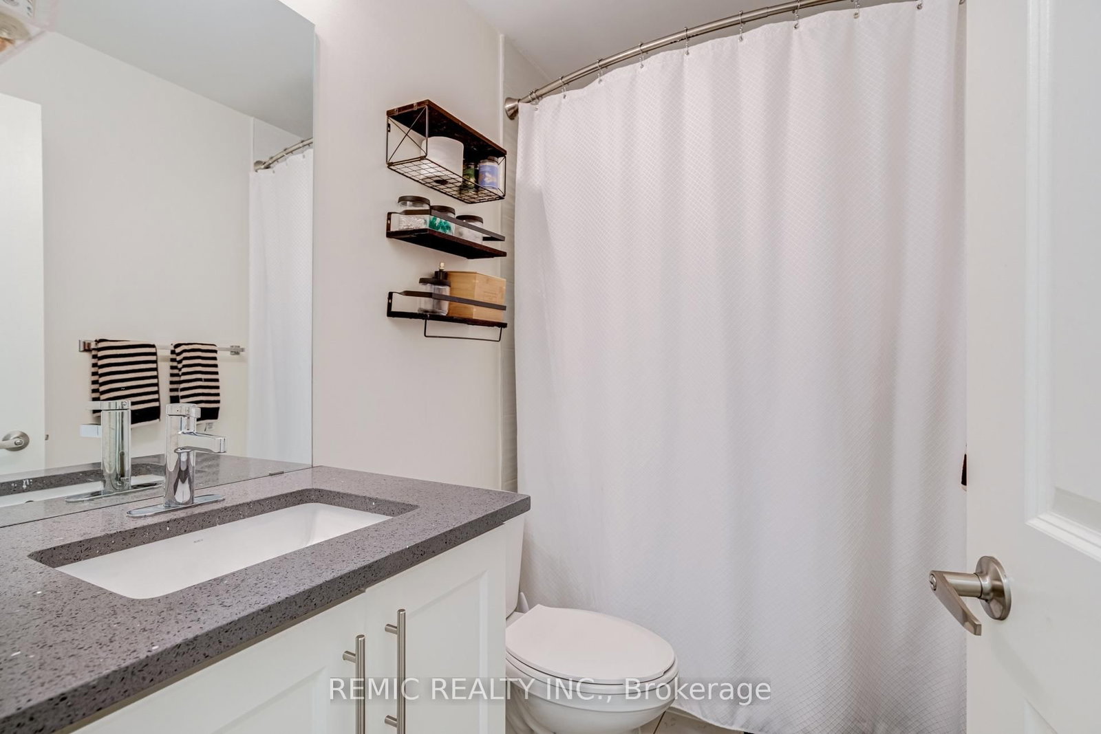 739 Port Darlington Road • Clarington, ON photo 25