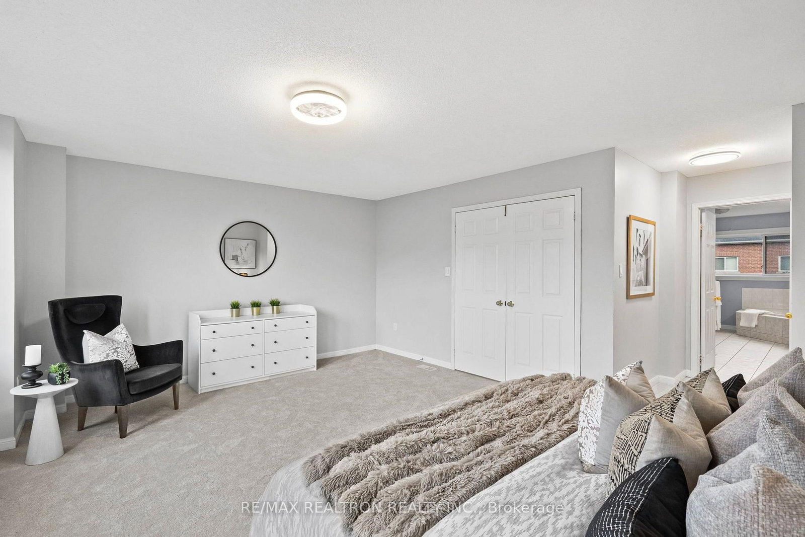 7 Torr Lane • Ajax, ON photo 16