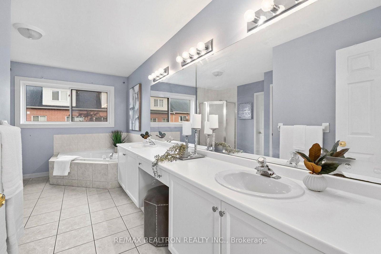 7 Torr Lane • Ajax, ON photo 17