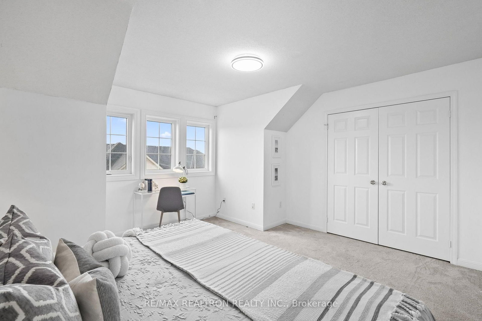7 Torr Lane • Ajax, ON photo 21