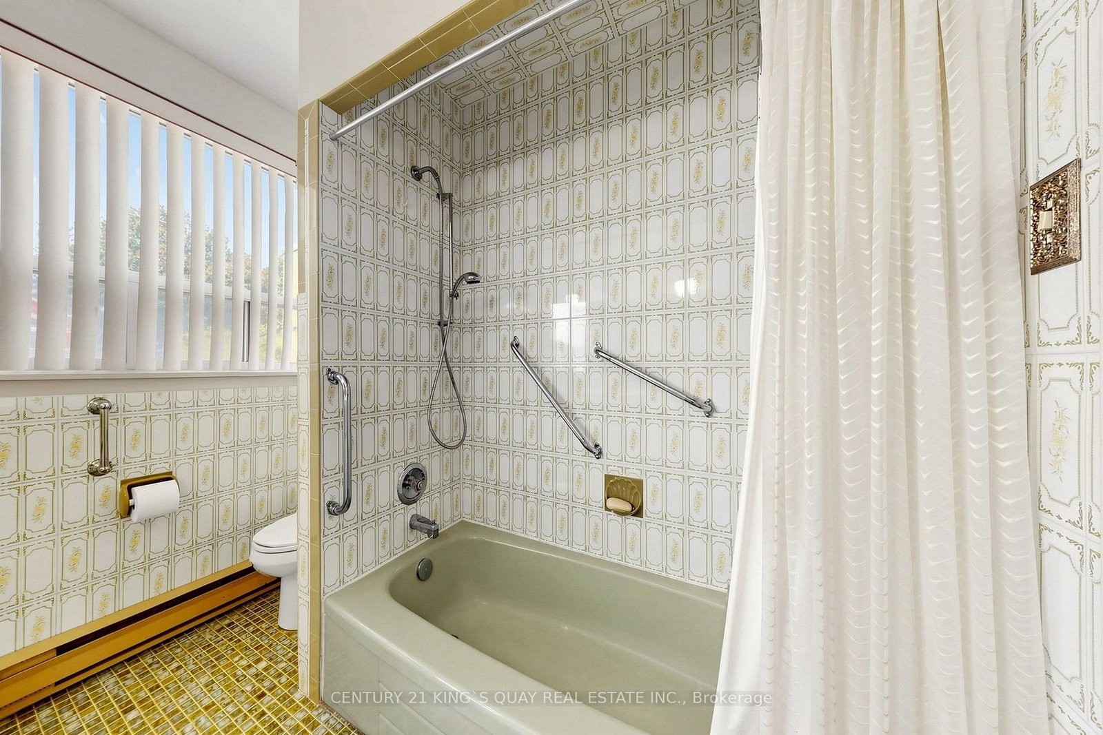 35 Coxwell Avenue • Toronto, ON photo 21