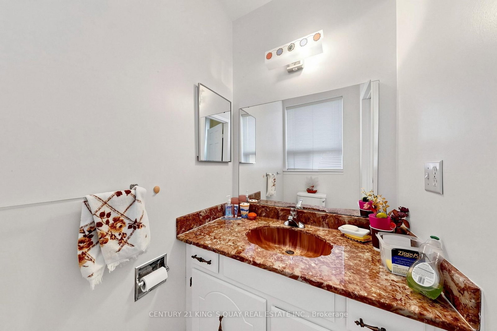 35 Coxwell Avenue • Toronto, ON photo 29