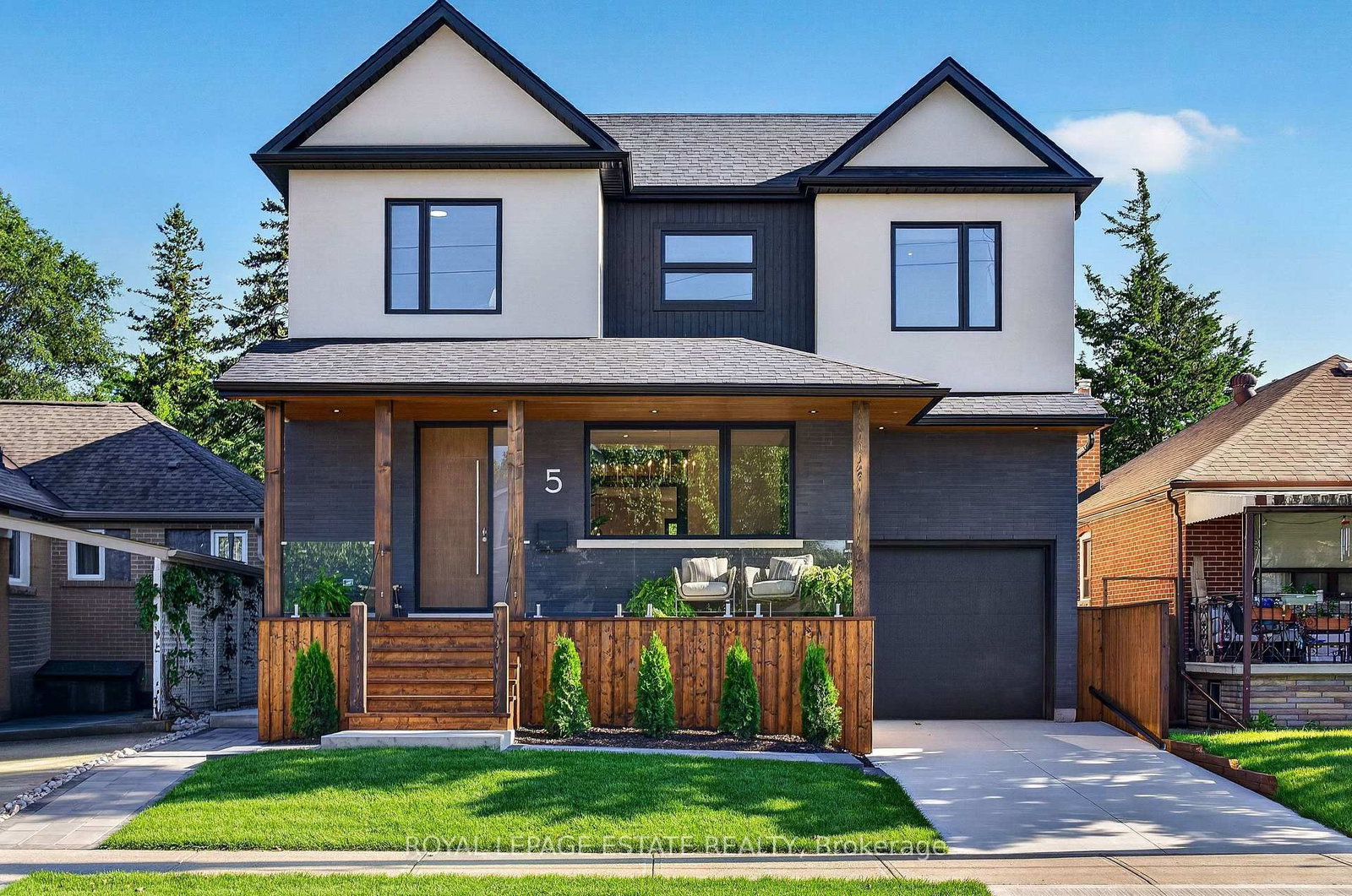 5 North Drive • Toronto, ON photo 2