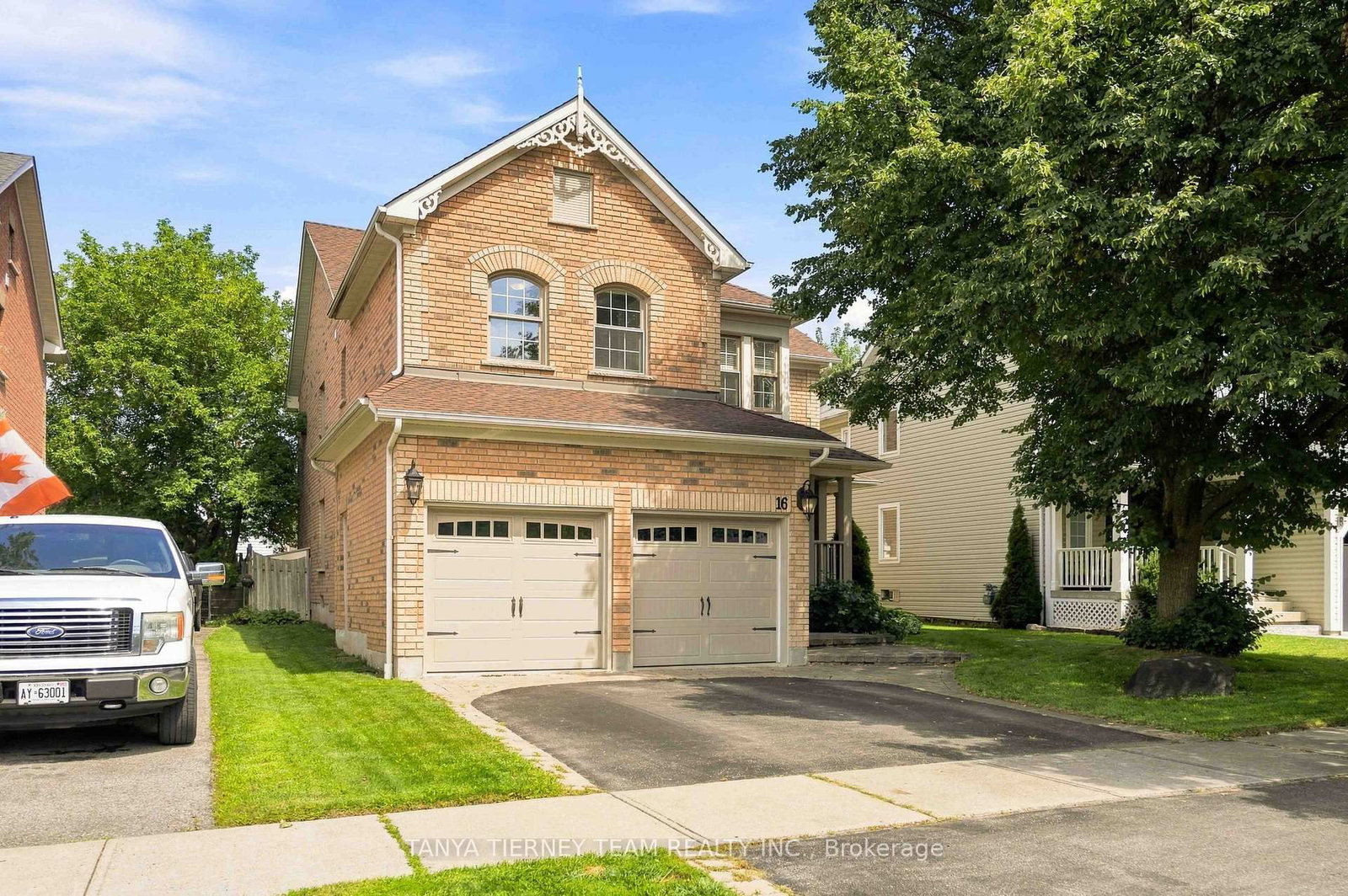 16 Waring Avenue • Whitby, ON photo 1