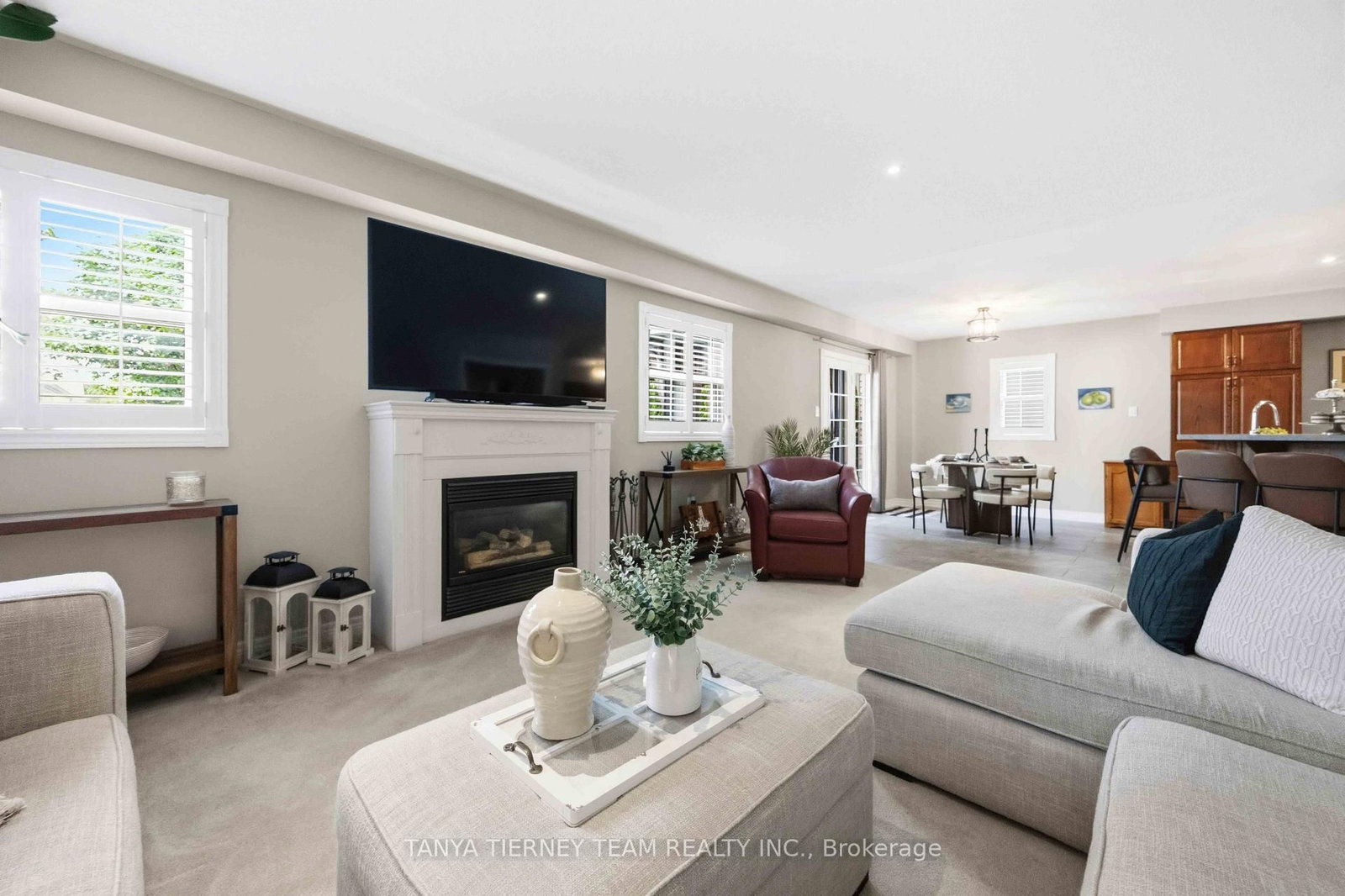 16 Waring Avenue • Whitby, ON photo 22
