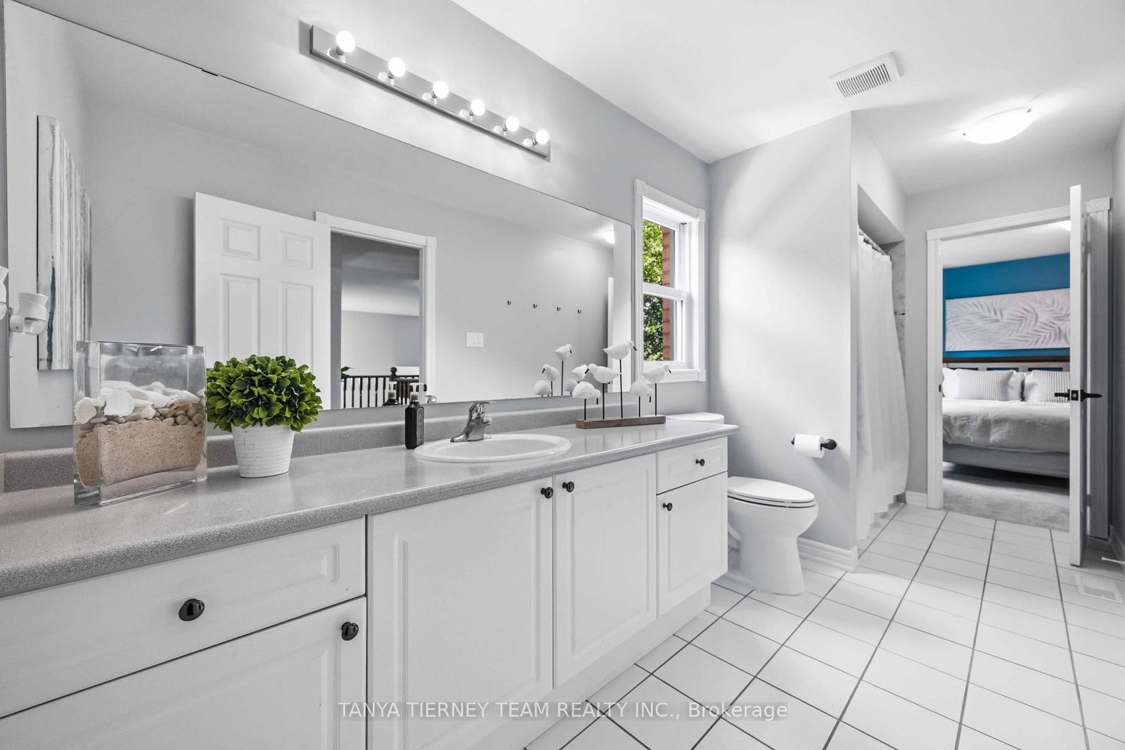 16 Waring Avenue • Whitby, ON photo 38