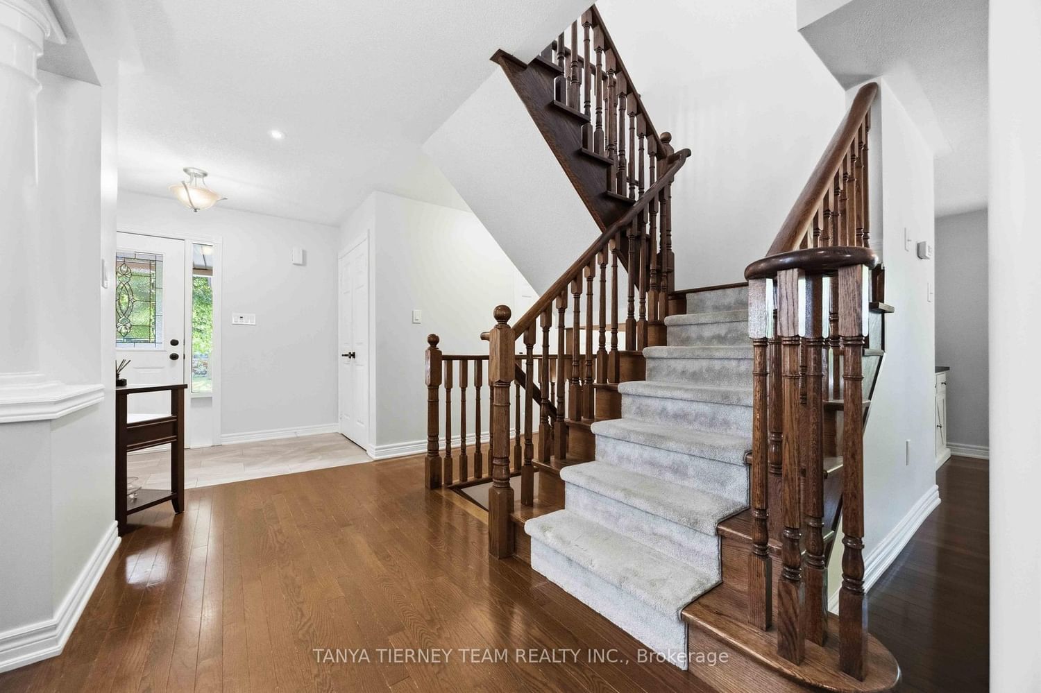 16 Waring Avenue • Whitby, ON photo 6