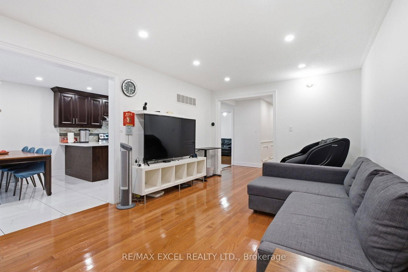 50 Shootfield Crescent • Toronto, ON photo 15