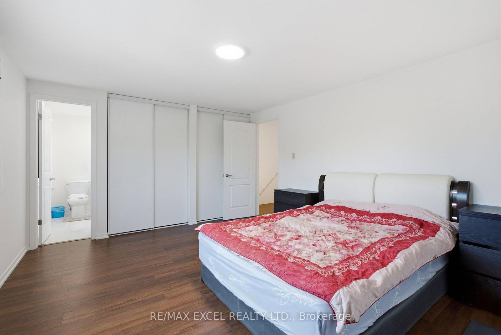50 Shootfield Crescent • Toronto, ON photo 18