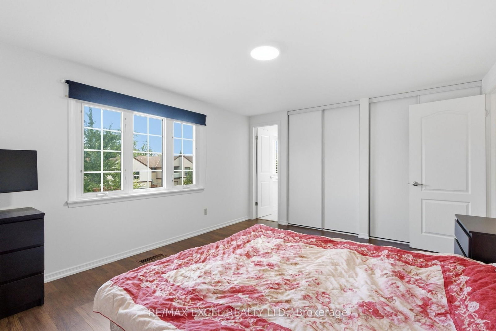 50 Shootfield Crescent • Toronto, ON photo 19