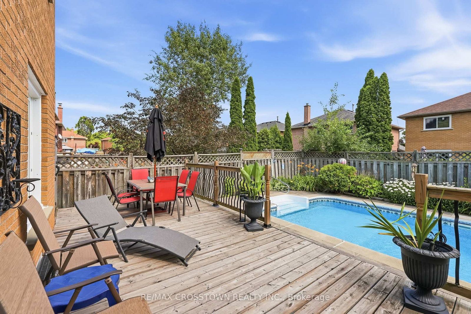 4 Martinet Street • Whitby, ON photo 36