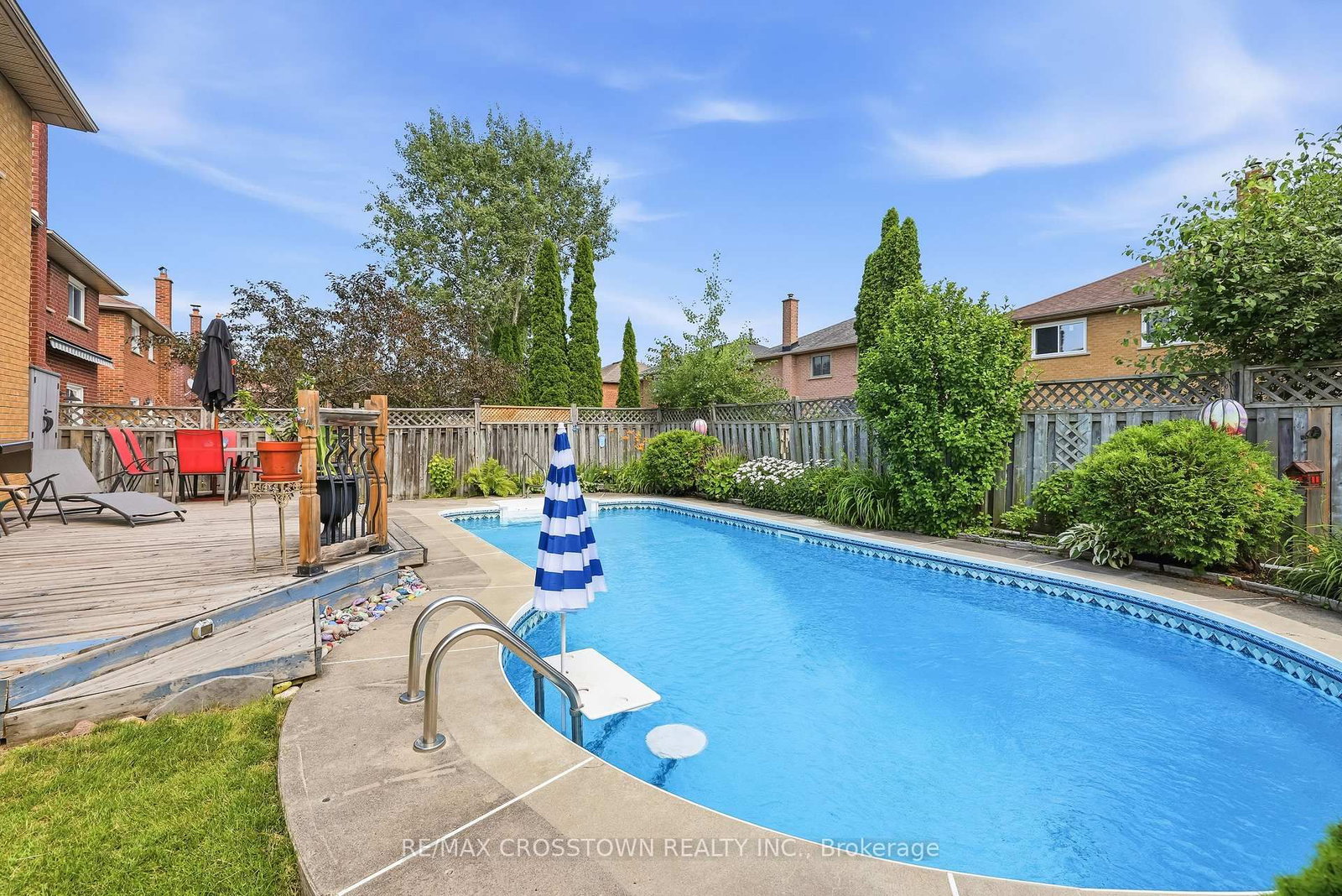4 Martinet Street • Whitby, ON photo 43