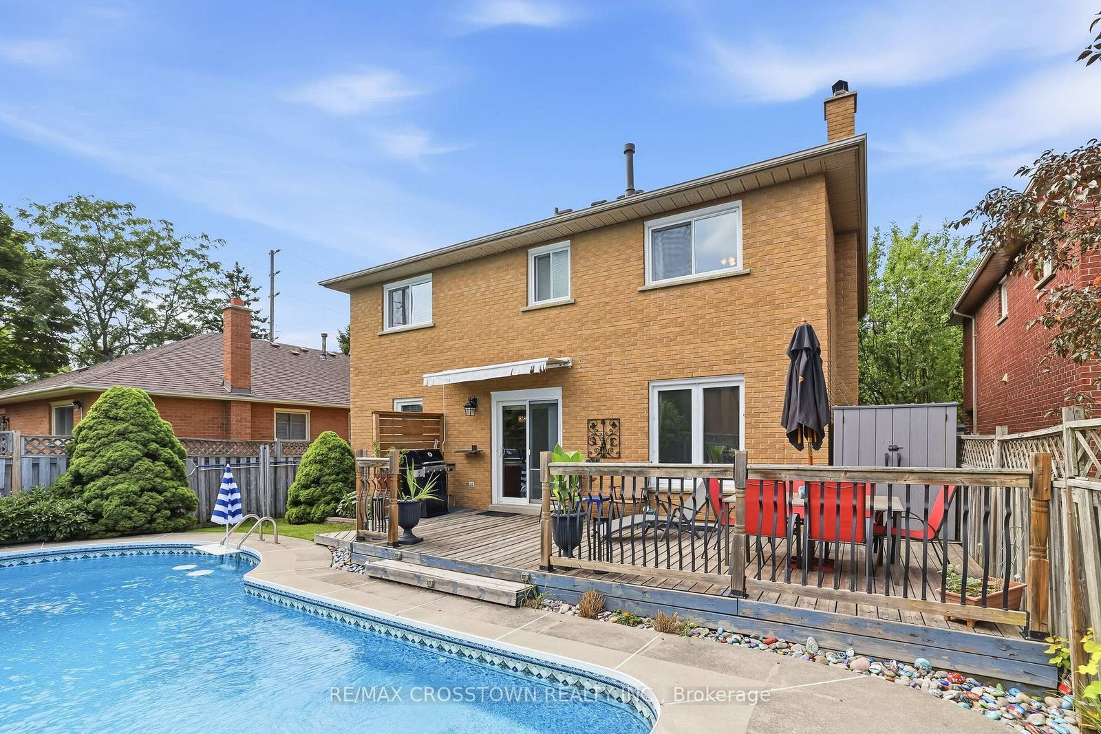 4 Martinet Street • Whitby, ON photo 45