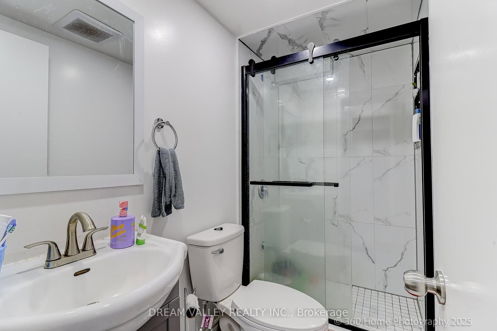 35 Waldock Street • Toronto, ON photo 16