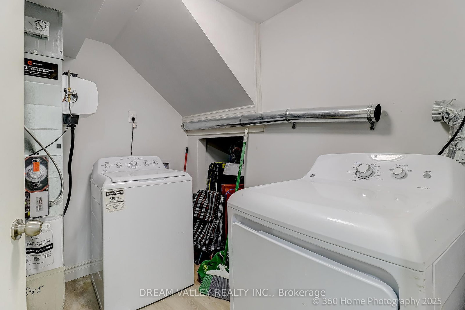 35 Waldock Street • Toronto, ON photo 21