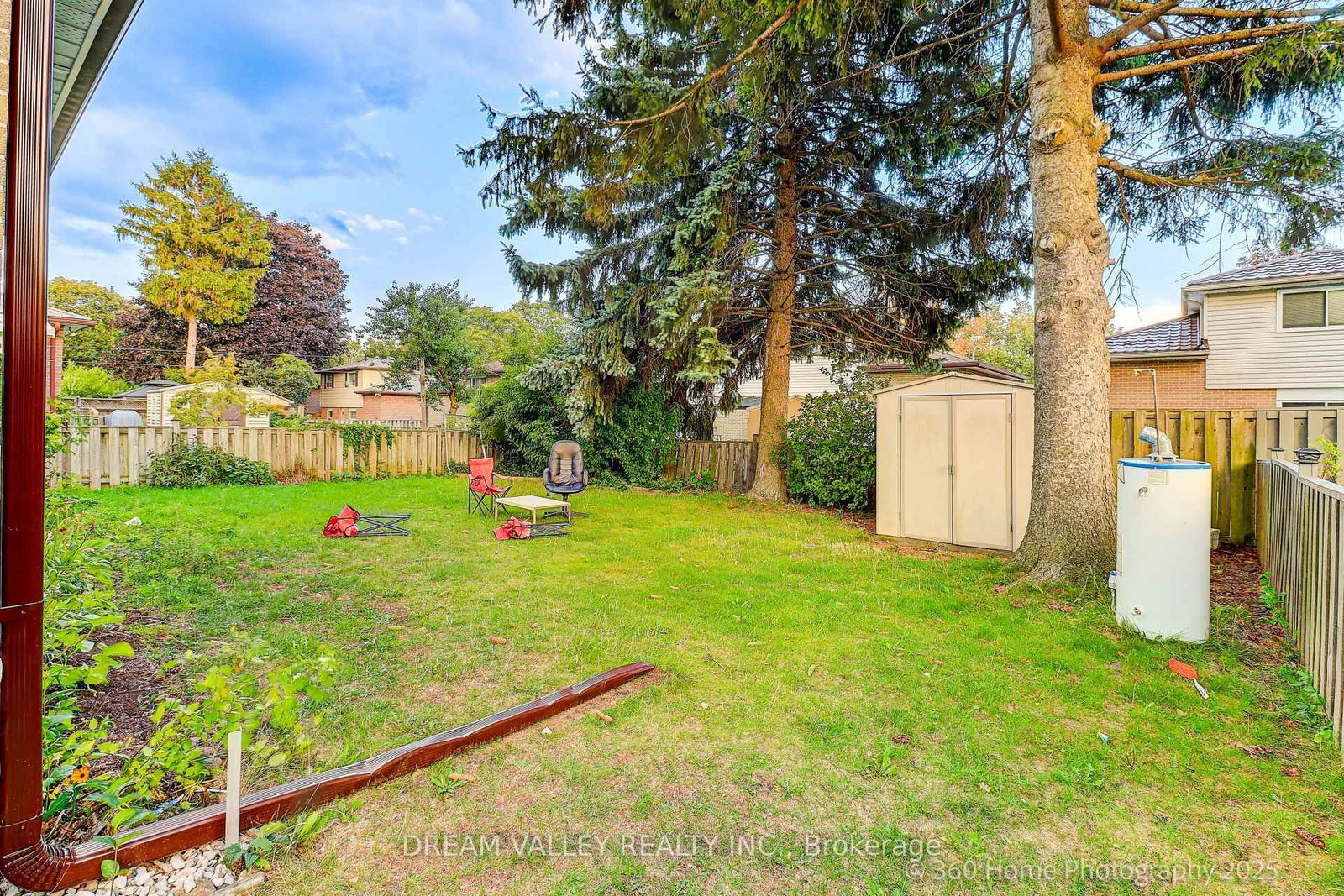 35 Waldock Street • Toronto, ON photo 22