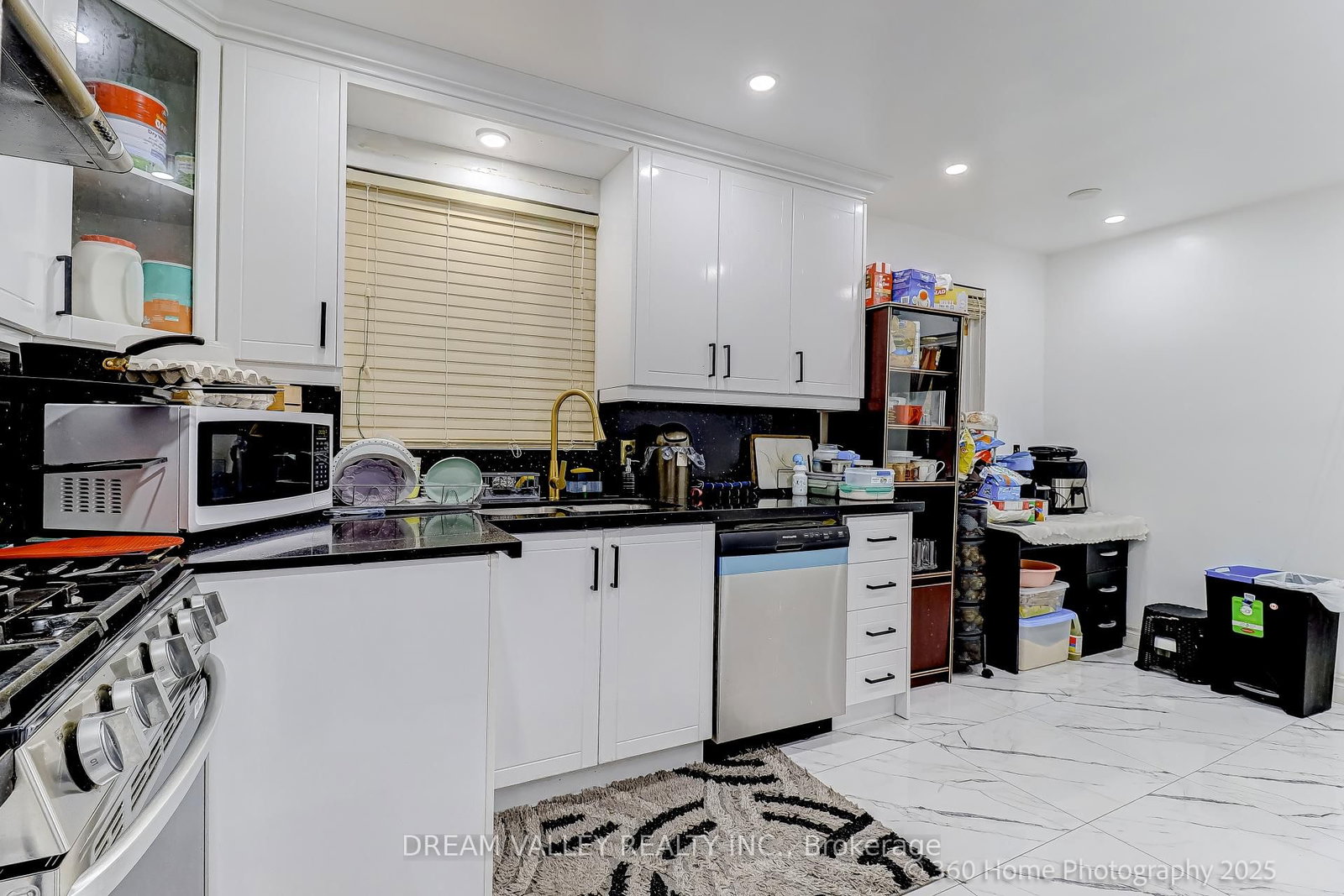 35 Waldock Street • Toronto, ON photo 6