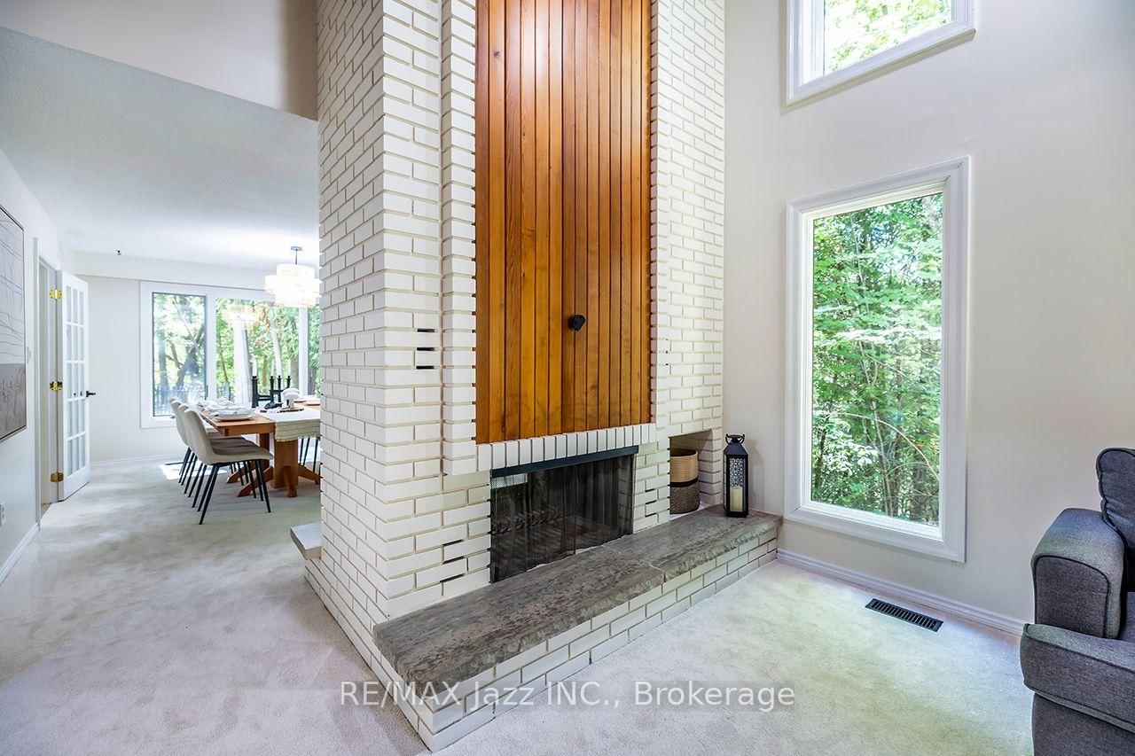 1005 Bluefinch Court • Oshawa, ON photo 10