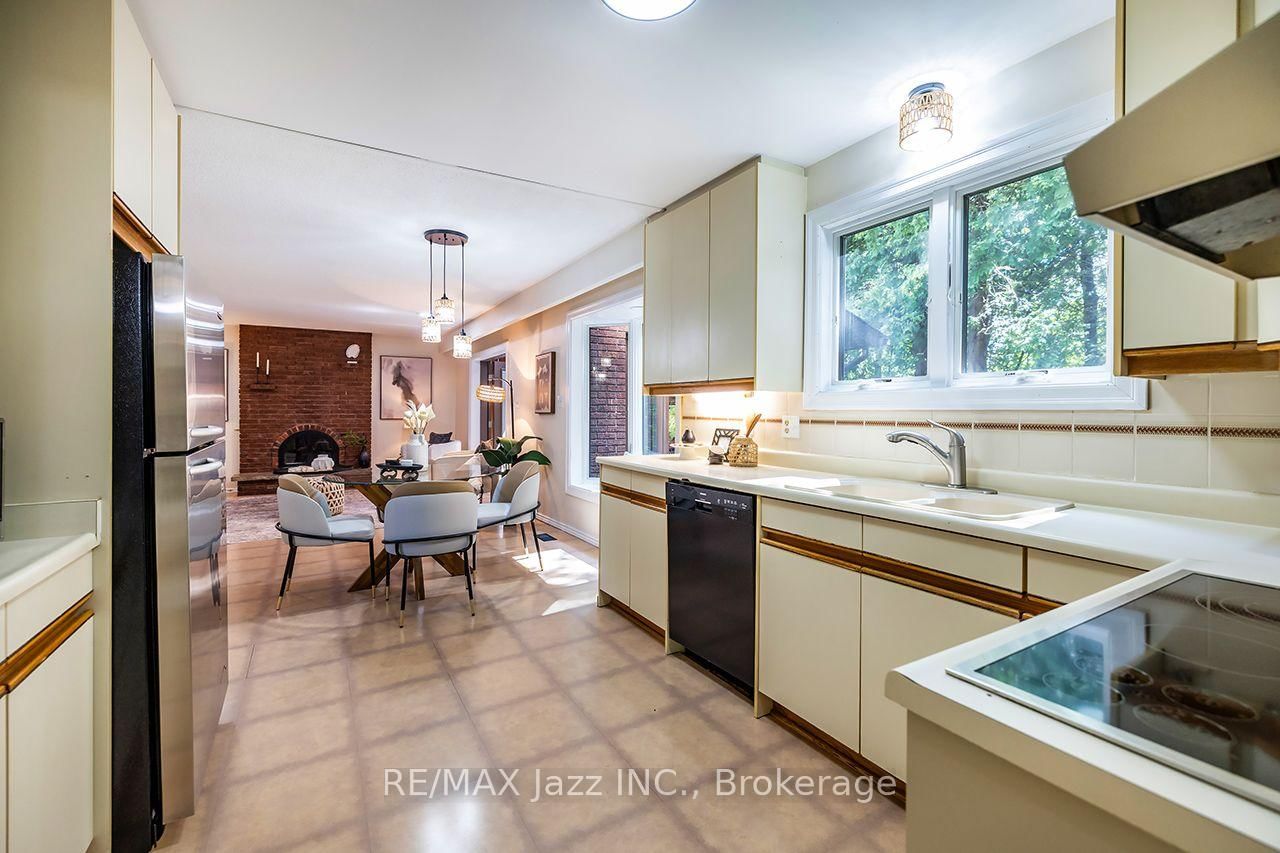 1005 Bluefinch Court • Oshawa, ON photo 13