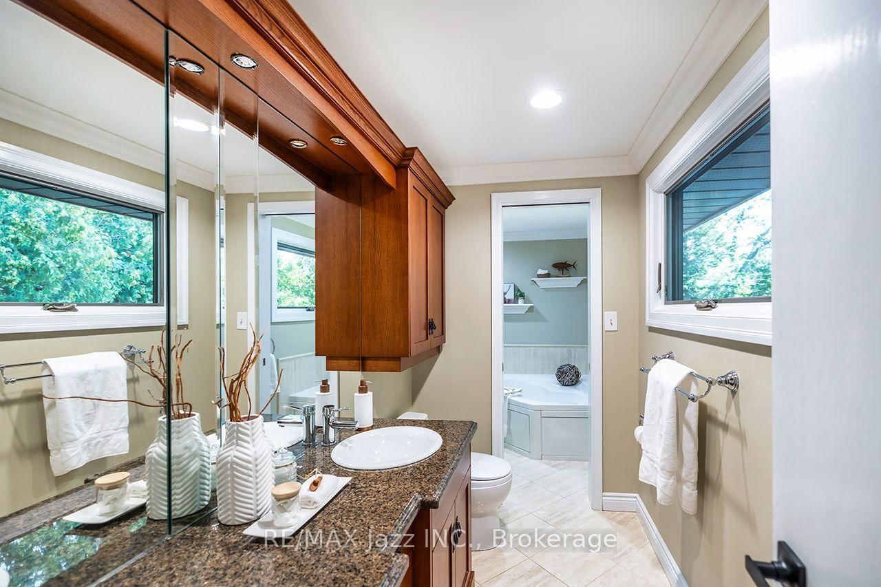 1005 Bluefinch Court • Oshawa, ON photo 23