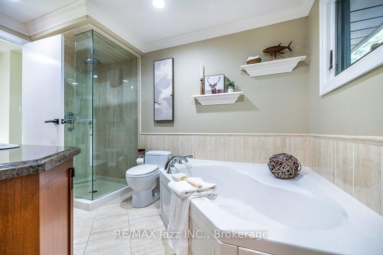 1005 Bluefinch Court • Oshawa, ON photo 24