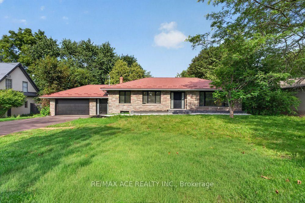 11 Faircroft Boulevard • Toronto, ON photo 1