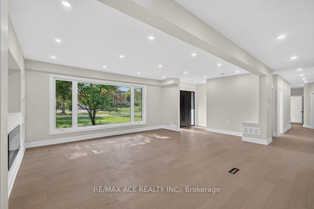 11 Faircroft Boulevard • Toronto, ON photo 10