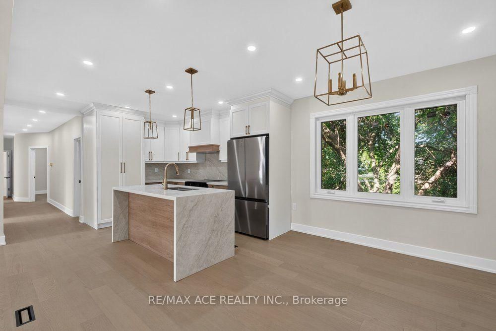 11 Faircroft Boulevard • Toronto, ON photo 13