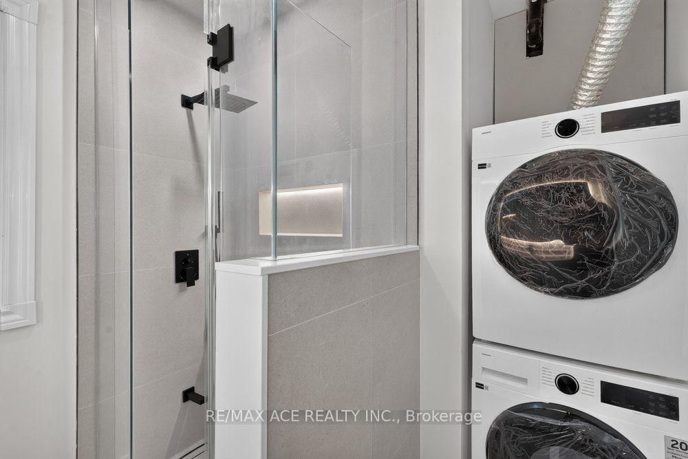11 Faircroft Boulevard • Toronto, ON photo 27