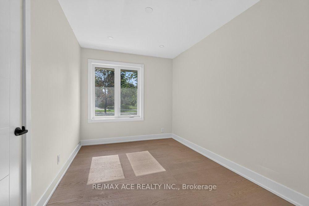 11 Faircroft Boulevard • Toronto, ON photo 31
