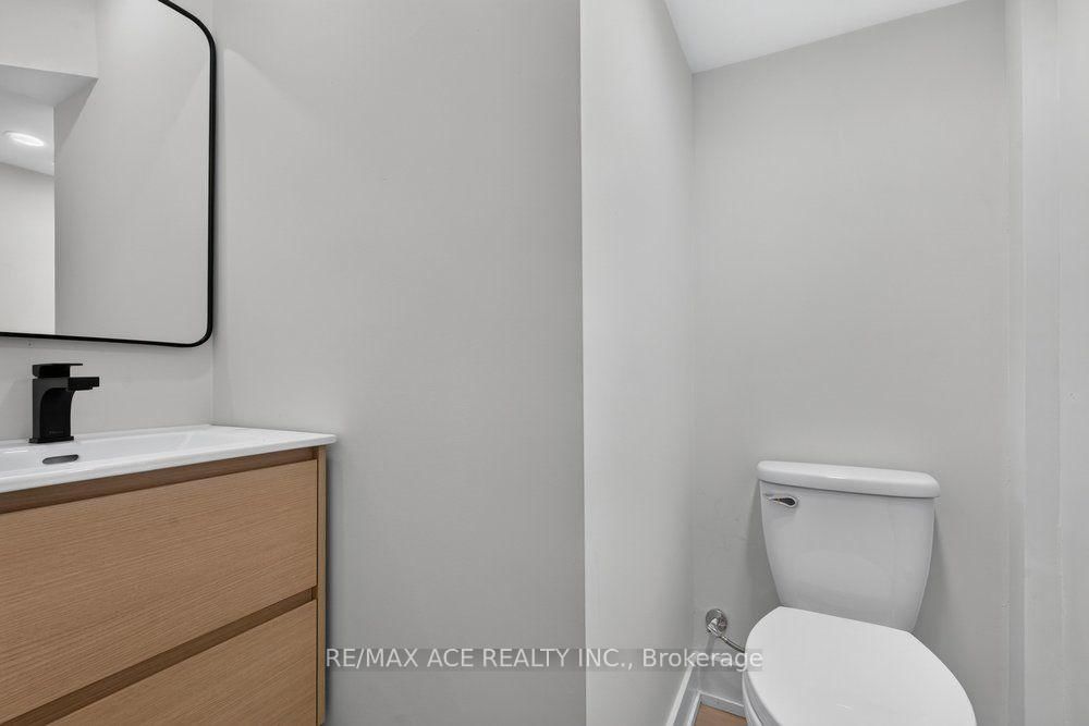 11 Faircroft Boulevard • Toronto, ON photo 36